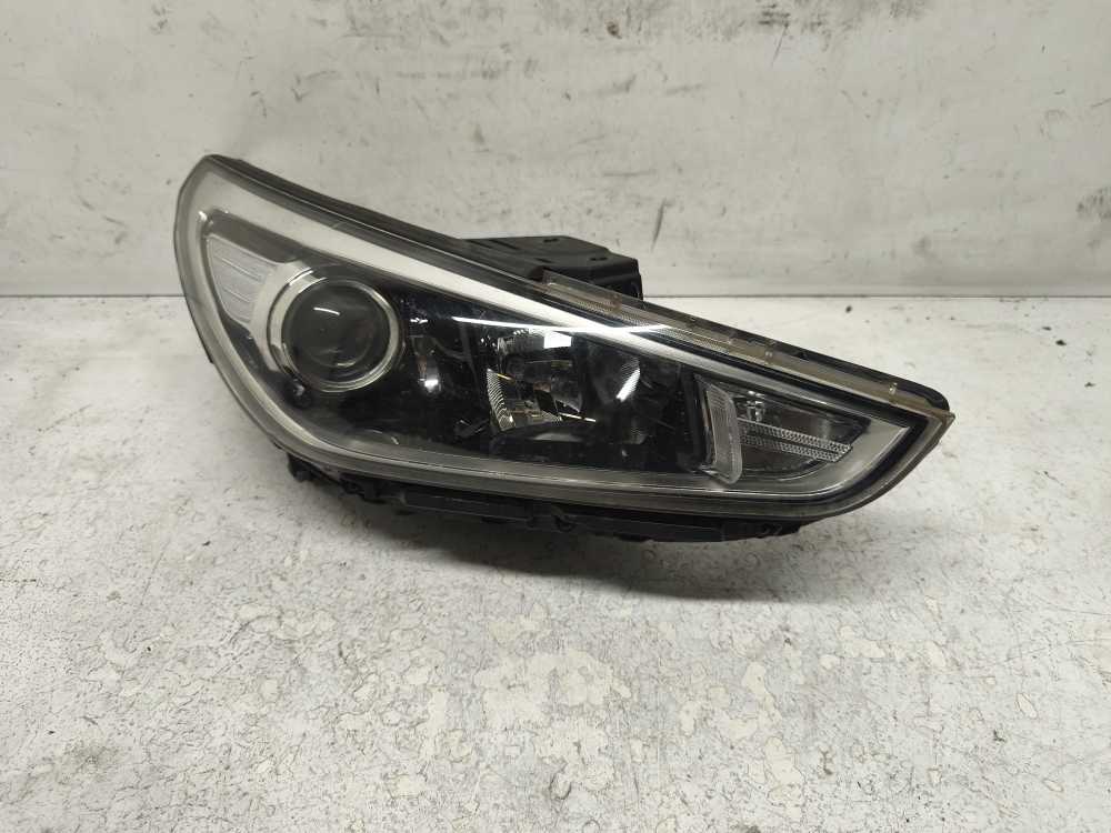 PHARE DROIT HYUNDAI - Vue 1